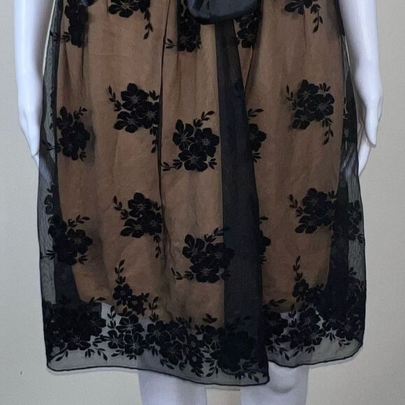 Heart Soul Cocktail Dress in Gold with Black Lace Overlay - Picture 3 of 16